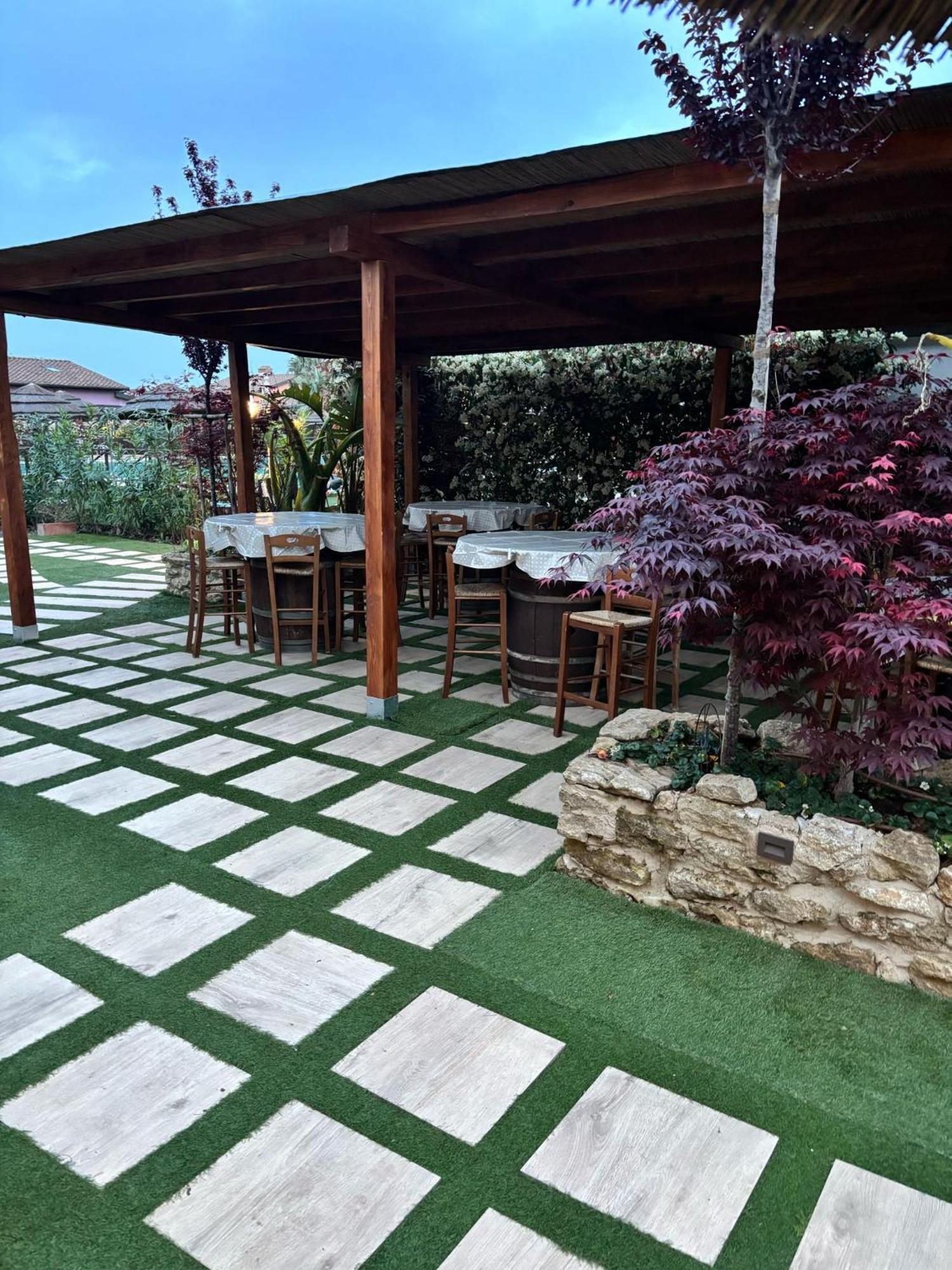 Fattoria Palazzeta - Pet & Family Friendly Aparthotel *